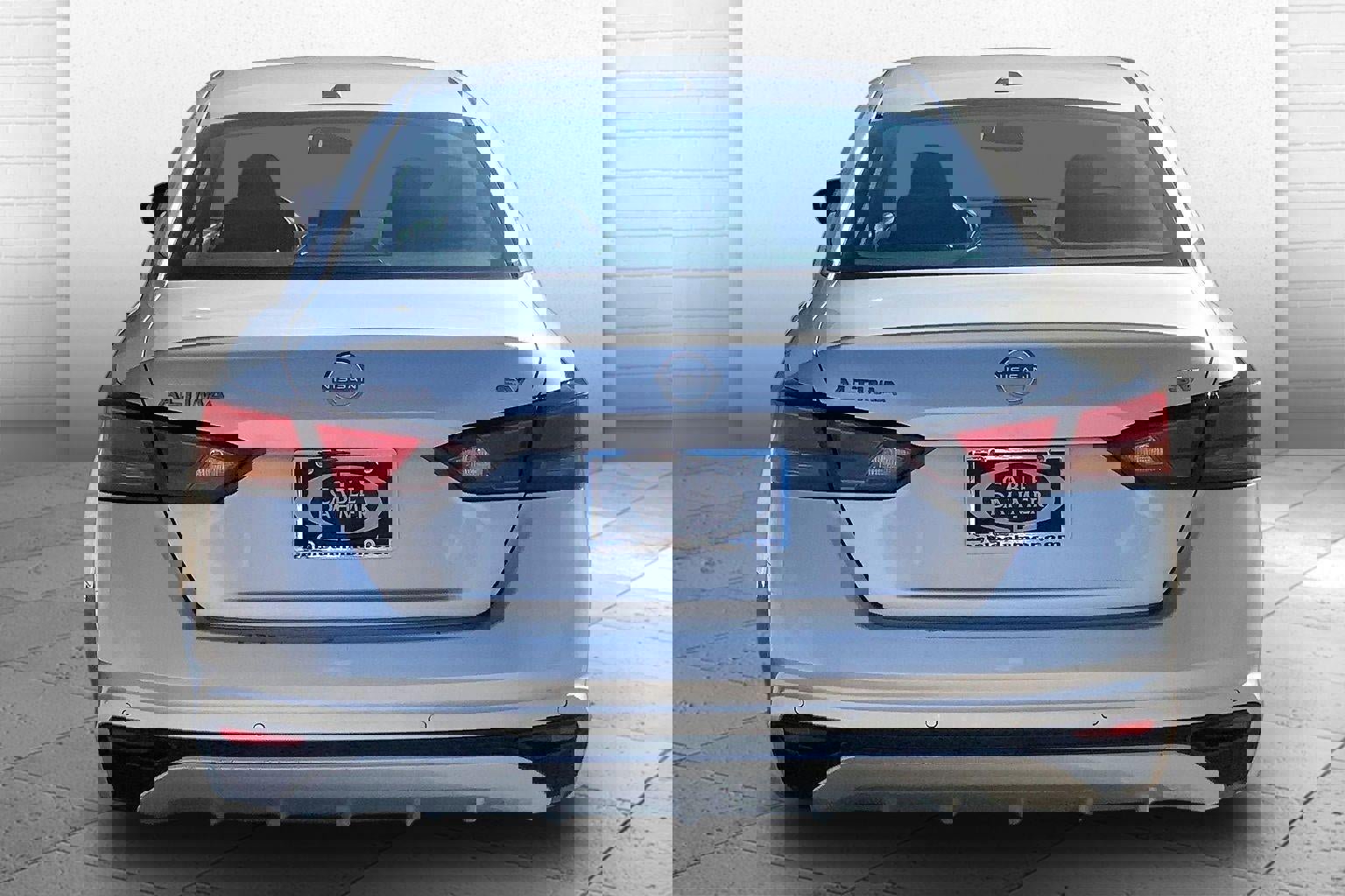 Used 2023 Nissan Altima 2.5 SV image 3