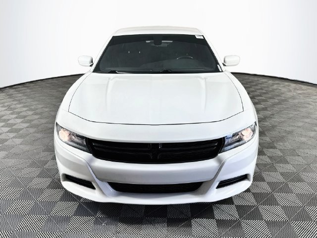 Used 2020 Dodge Charger SXT RWD image 2