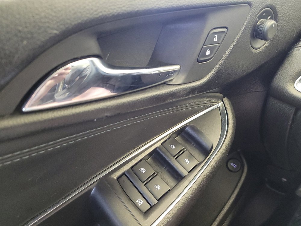 Used 2017 Chevrolet Cruze Premier FWD image 27