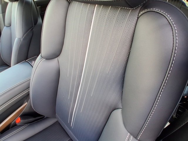 New 2026 Cadillac Vistiq Sport w/ LPO, Floor Liner Package image 19
