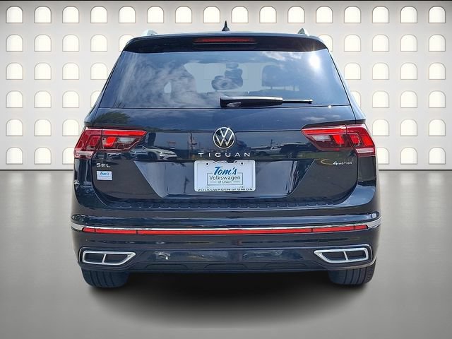 Used 2023 Volkswagen Tiguan SEL R-Line AWD/4WD image 6