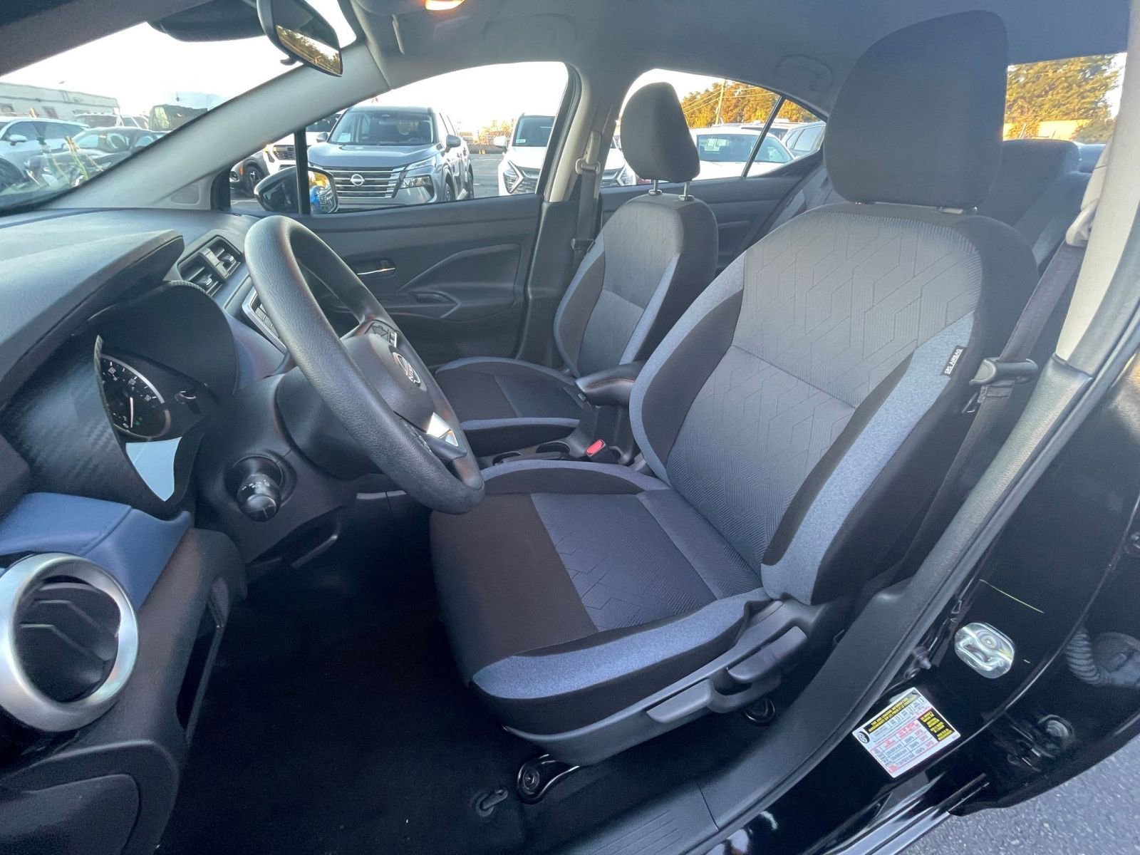 Used 2025 Nissan Versa SV image 34