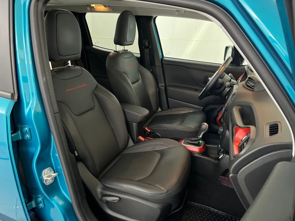 Used 2022 Jeep Renegade Trailhawk w/ Sun/Sound Group image 21