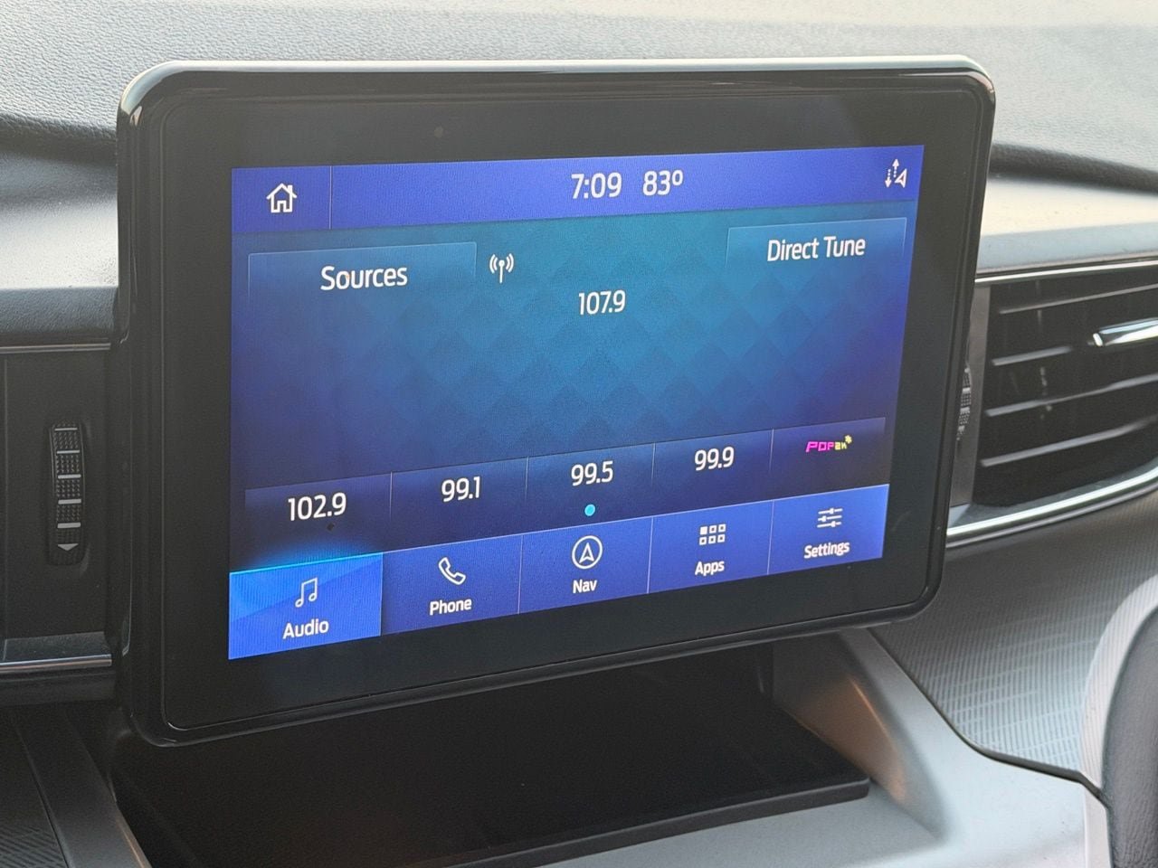Used 2021 Ford Explorer XLT w/ Equipment Group 202A RWD image 23