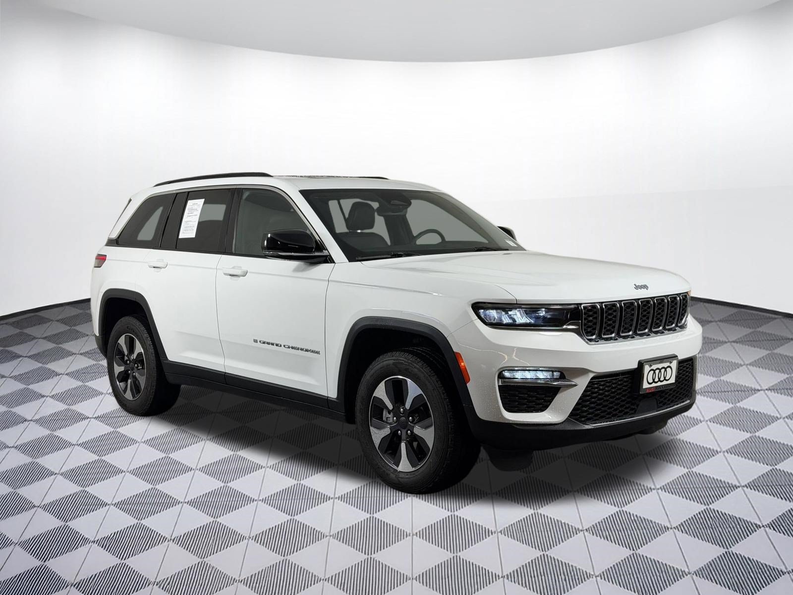 Used 2024 Jeep Grand Cherokee Limited 4xe AWD/4WD image 7