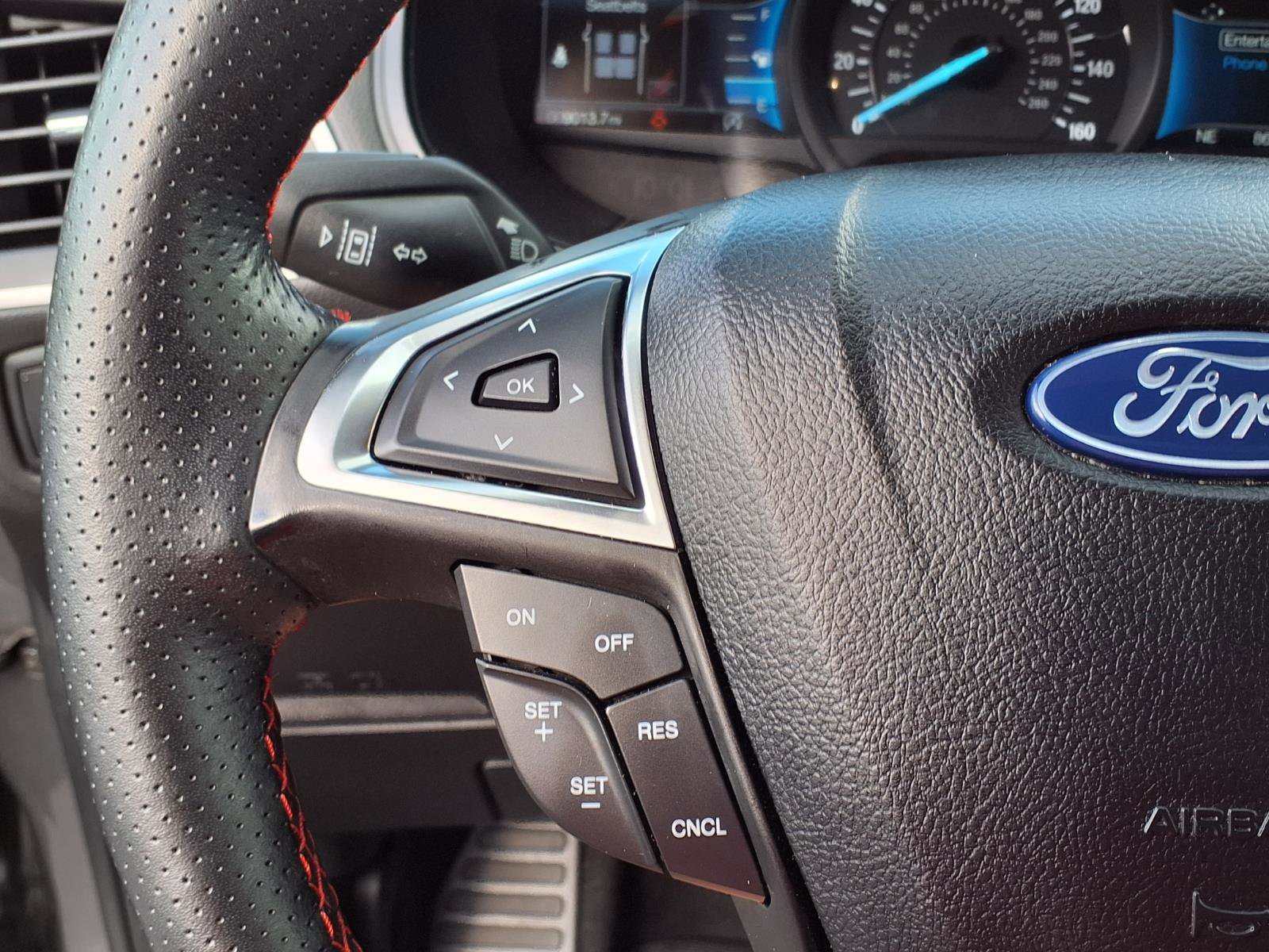 Used 2024 Ford Edge ST-Line image 24