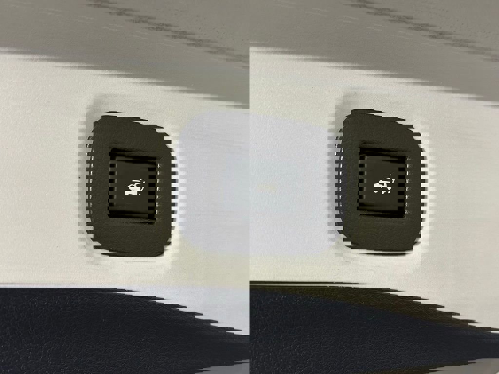 Used 2017 Nissan Rogue SL w/ SL Premium Package image 38