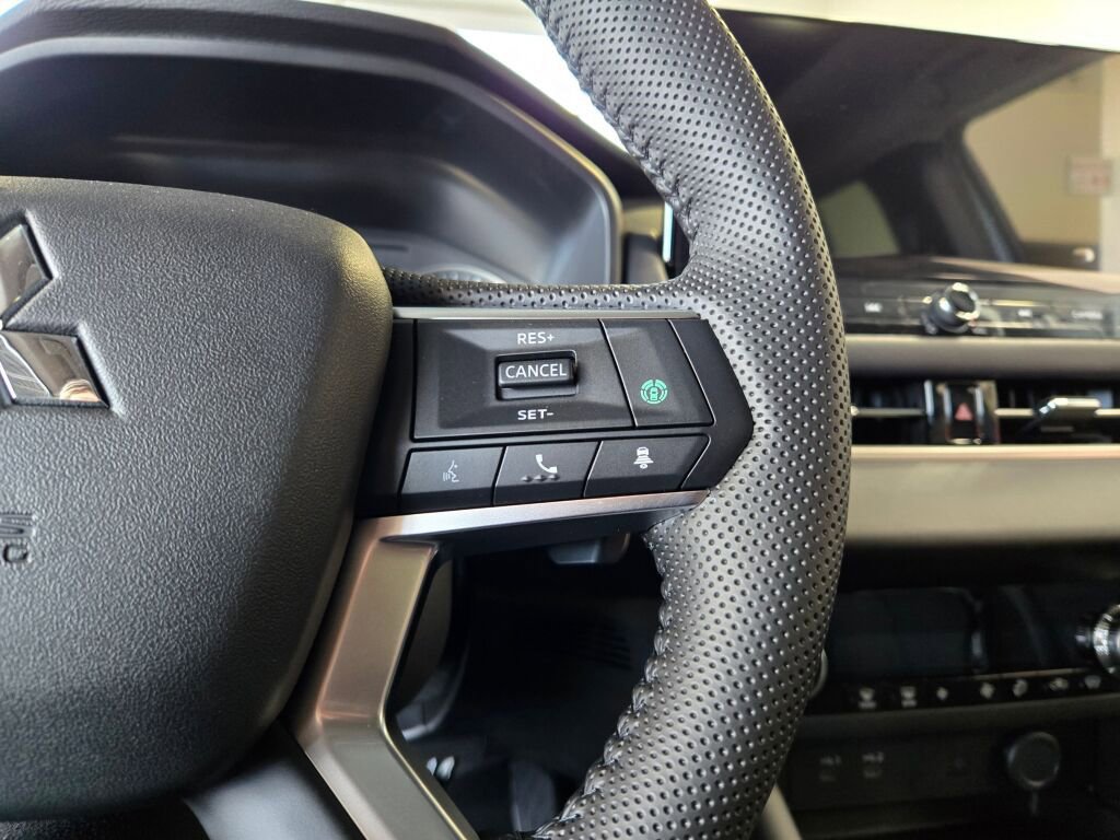 New 2025 Mitsubishi Outlander Trail Edition image 33