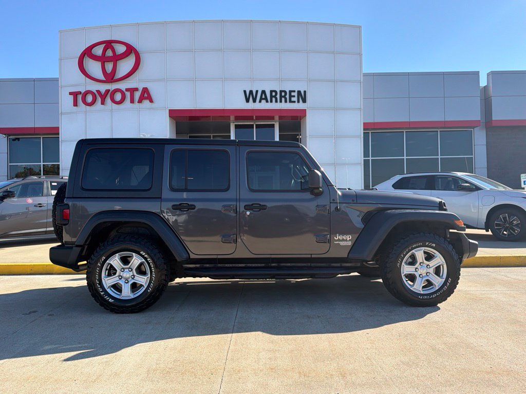 Used 2019 Jeep Wrangler Unlimited Sport S AWD/4WD image 3