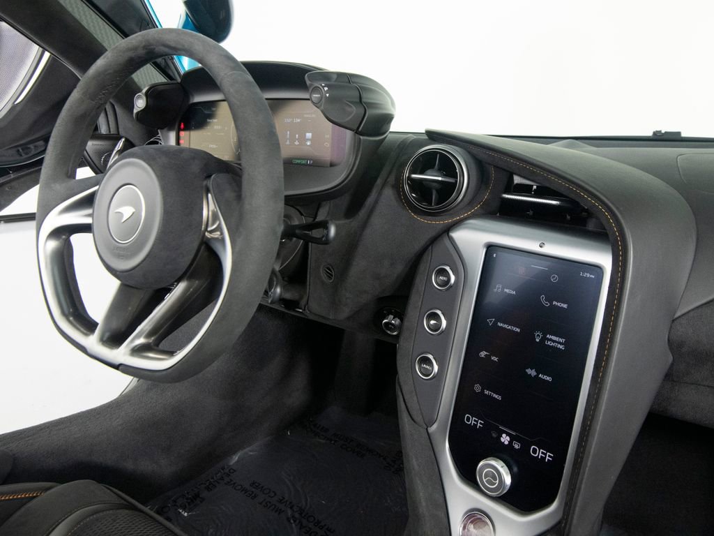 Used 2024 McLaren 750S Spider RWD image 31