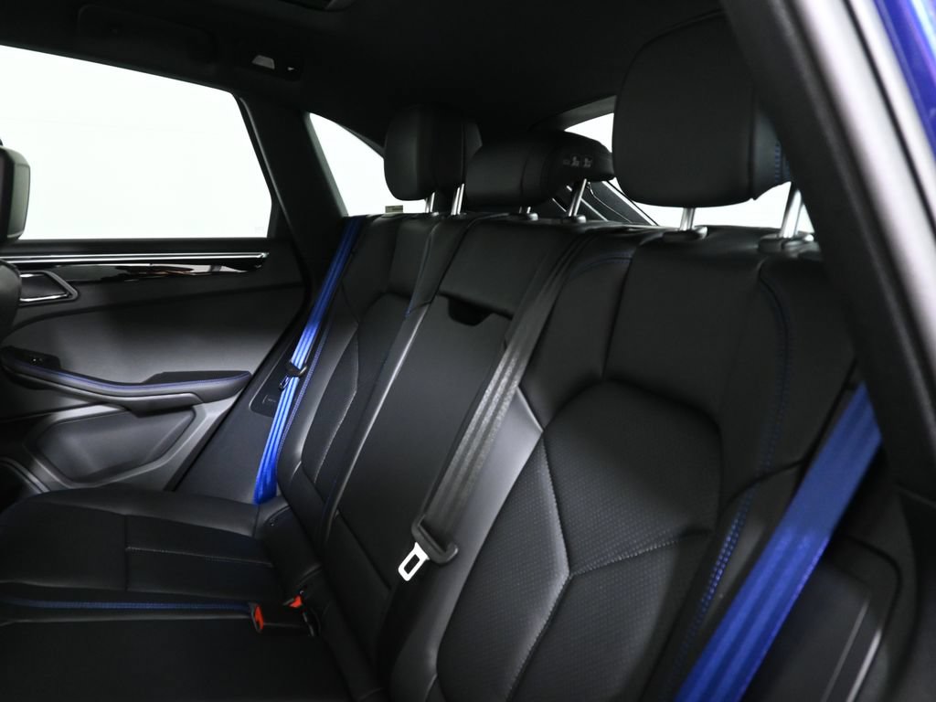 New 2026 Porsche Macan AWD/4WD image 38