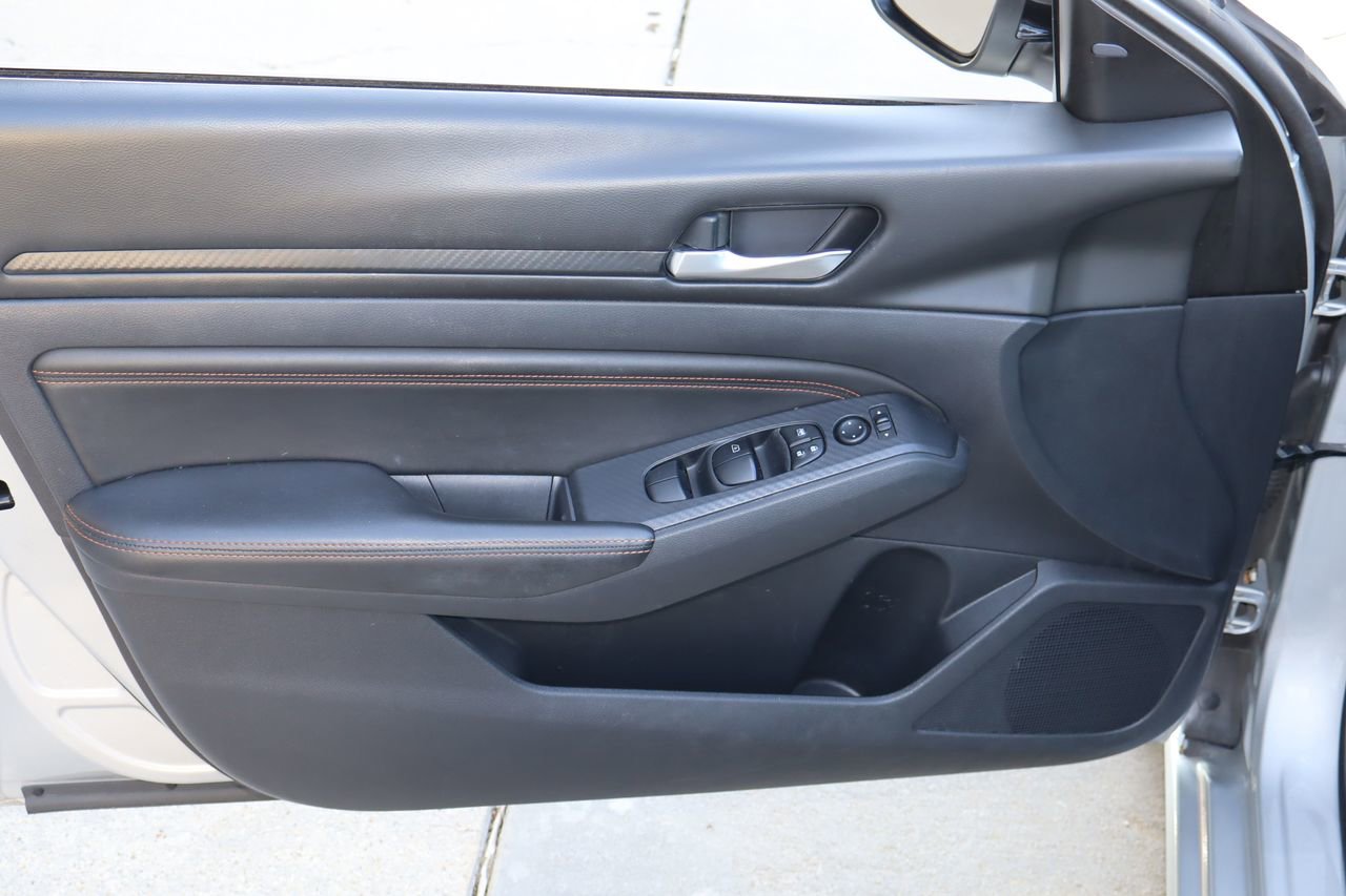 Used 2020 Nissan Altima 2.5 SR FWD image 19