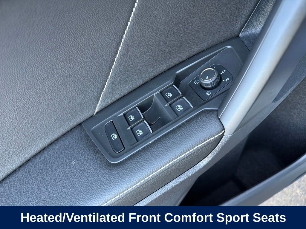 Used 2023 Volkswagen Tiguan SEL R-Line image 13