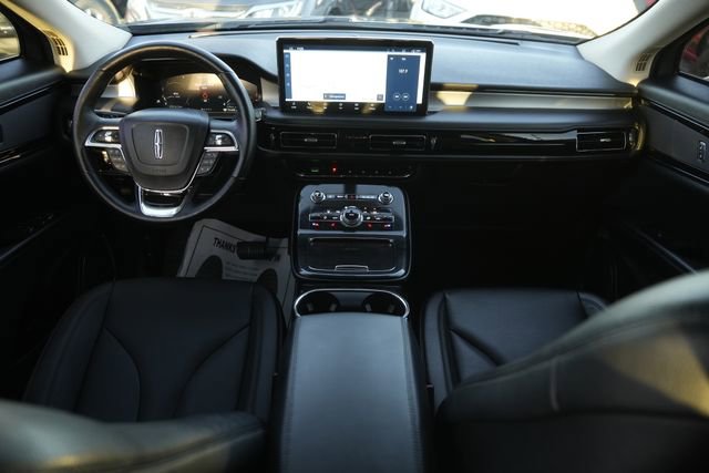 Used 2023 Lincoln Nautilus FWD w/ Premium Package image 20