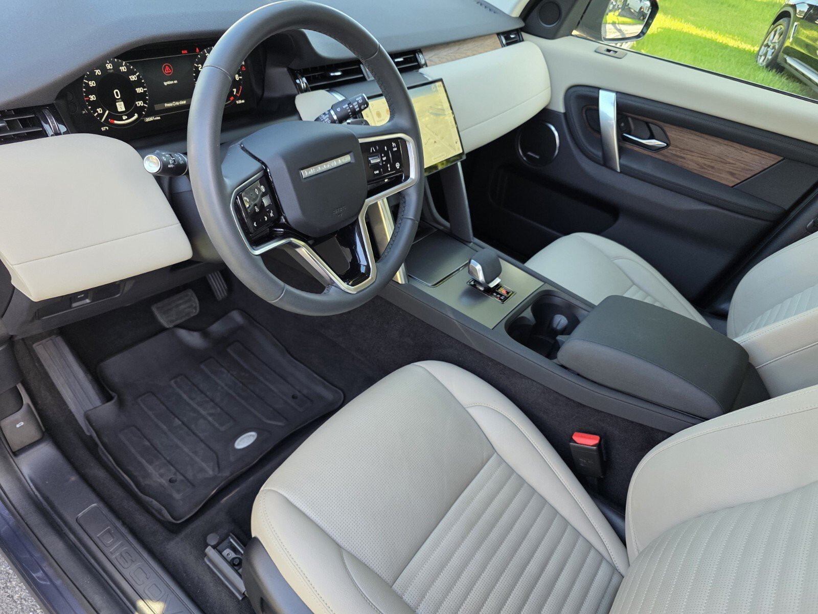 Certified 2024 Land Rover Discovery Sport S AWD/4WD image 11