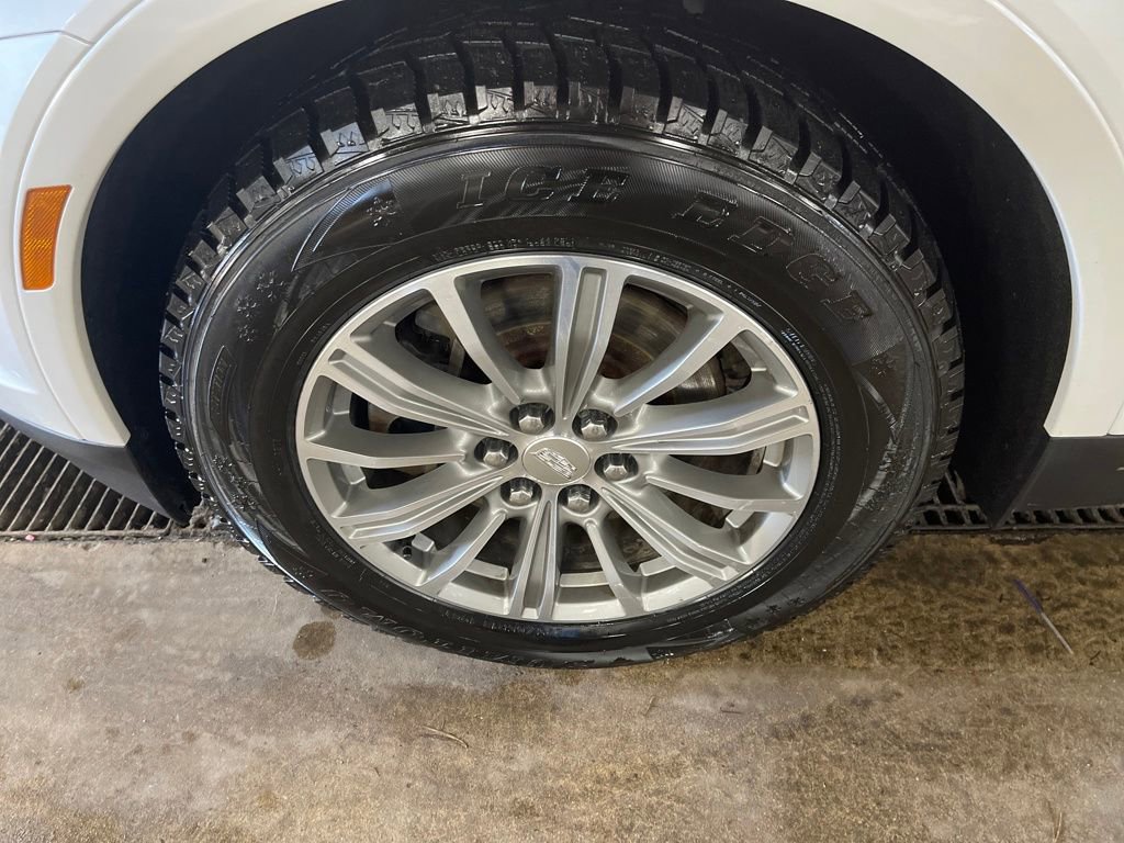 Used 2017 Cadillac XT5 Luxury w/ Driver Awareness Package image 28