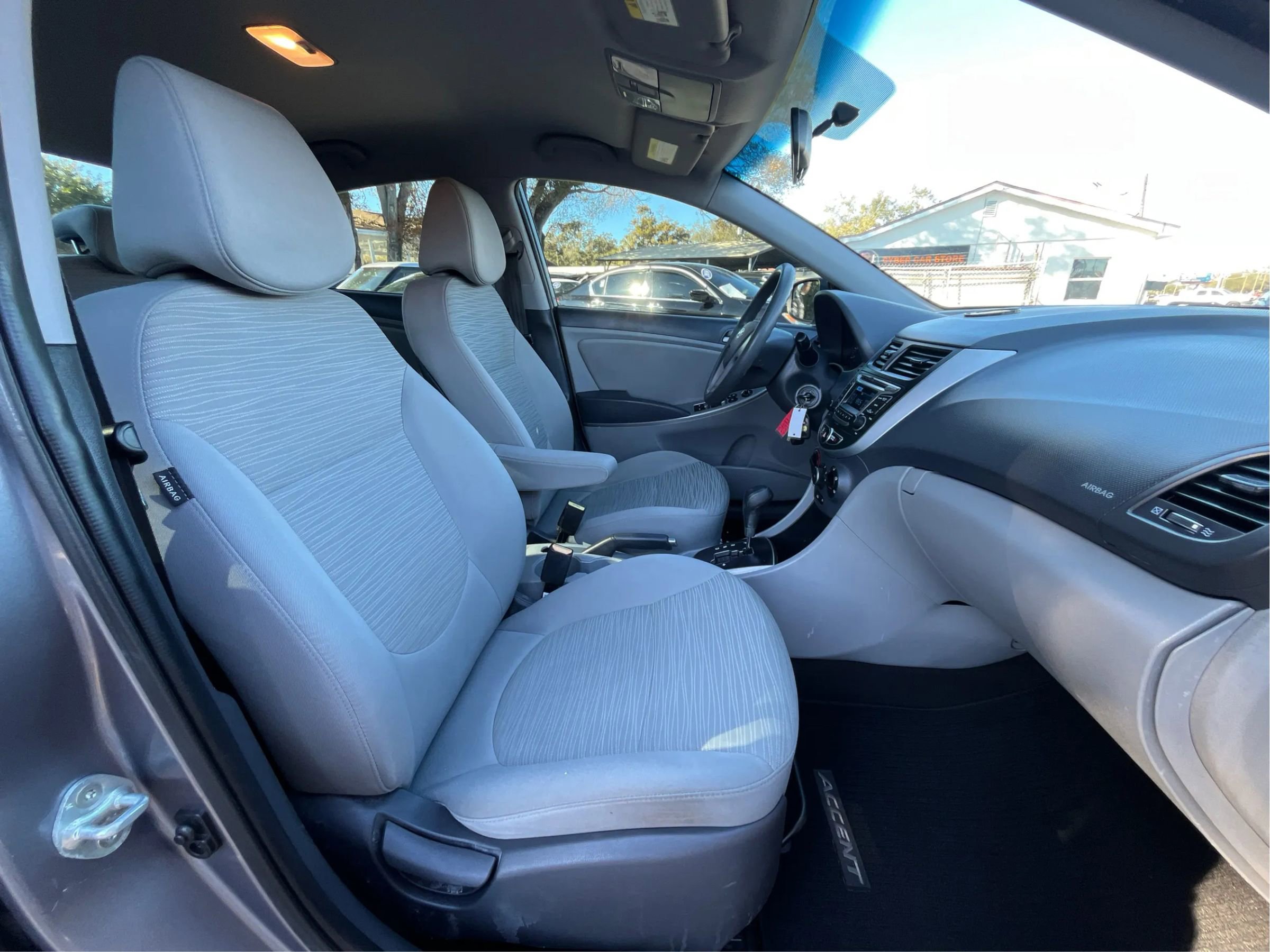 Used 2015 Hyundai Accent GLS image 21