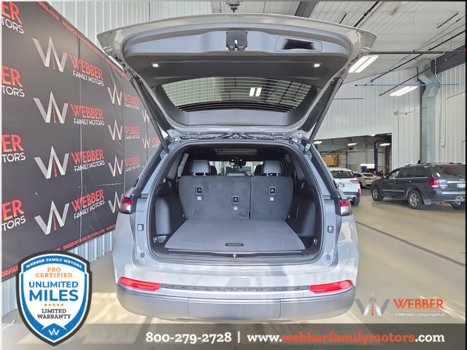 New 2027 Jeep Grand Cherokee Limited AWD/4WD image 5