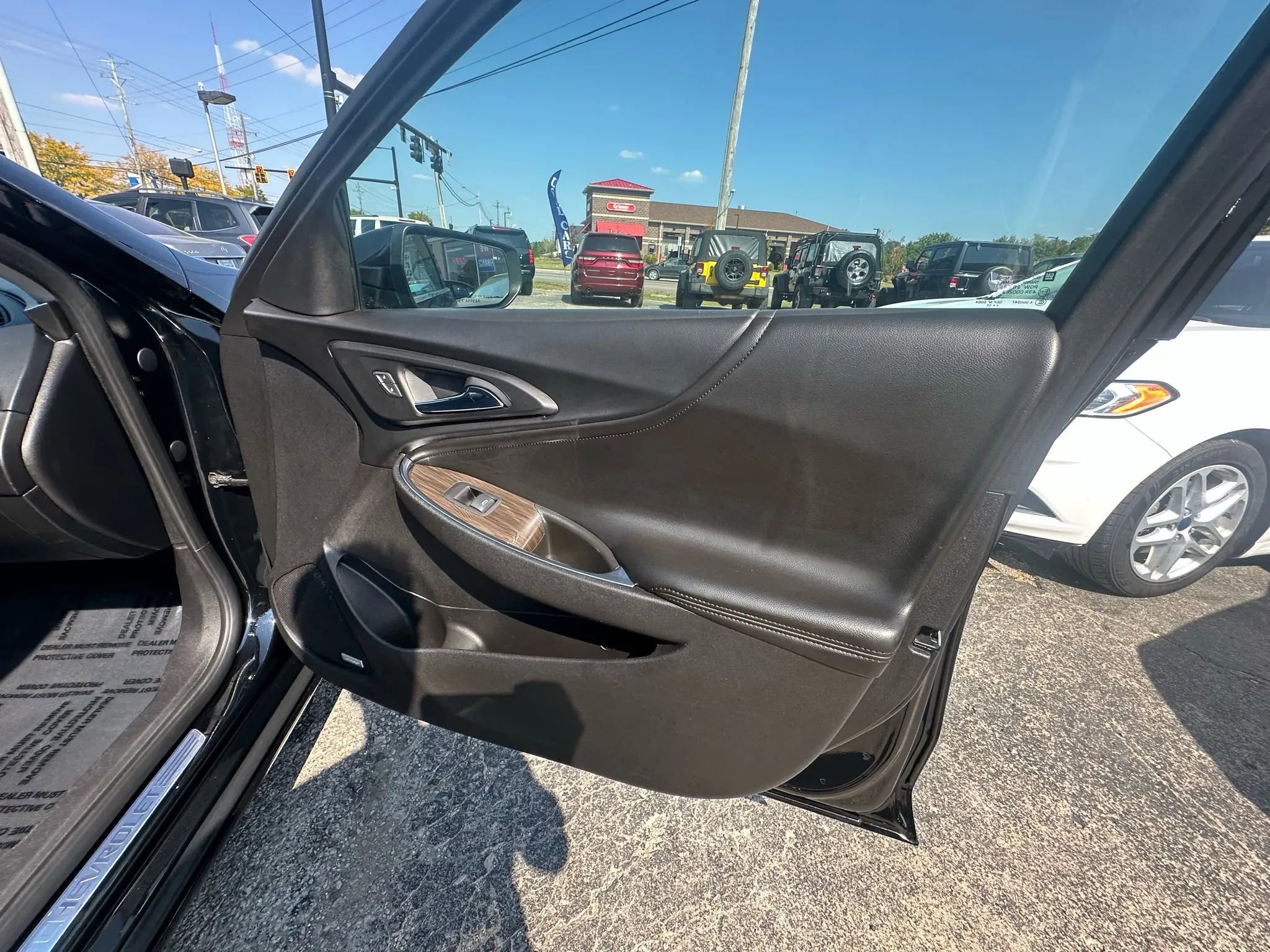 Used 2017 Chevrolet Malibu Premier w/ Premier Sun and Wheel Package image 26