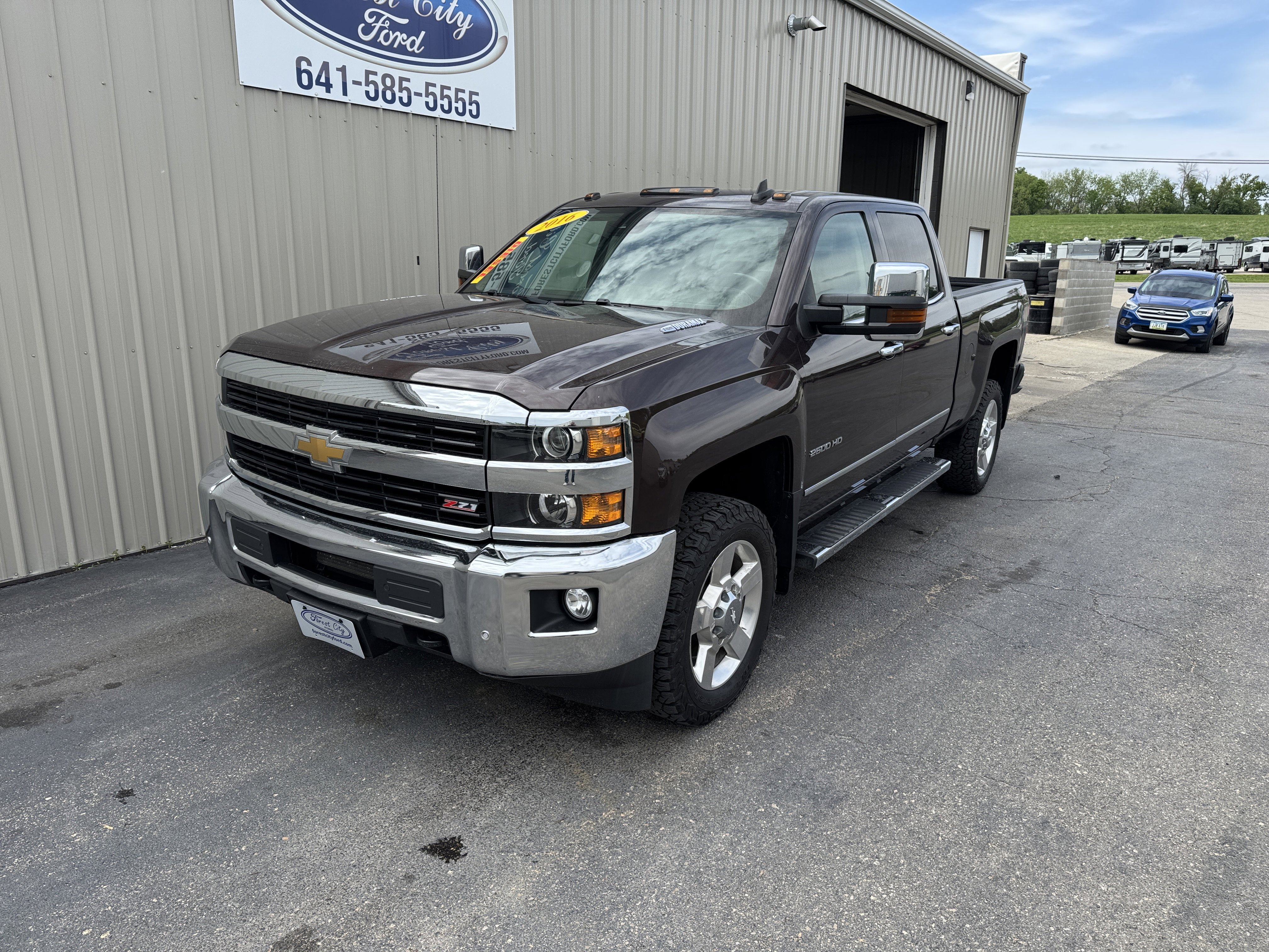Used 2016 Chevrolet Silverado 2500 LTZ w/ Duramax Plus Package AWD/4WD image 2