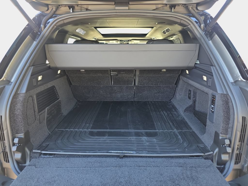 New 2026 Land Rover Range Rover SV AWD/4WD image 12