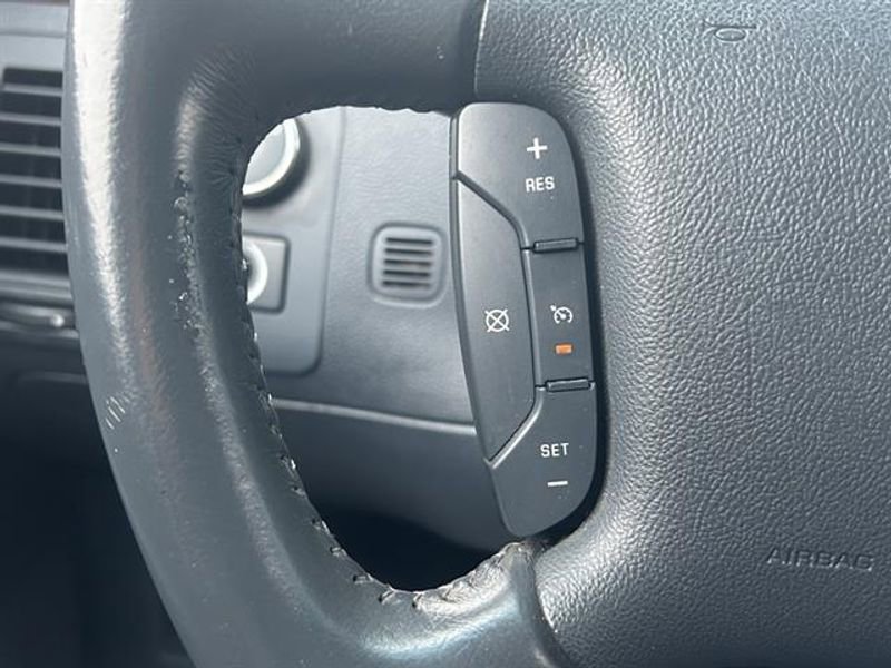 Used 2008 Cadillac DTS 1SH image 10