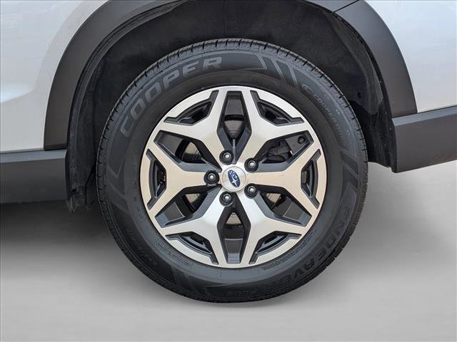 Used 2023 Subaru Forester Premium AWD/4WD image 24