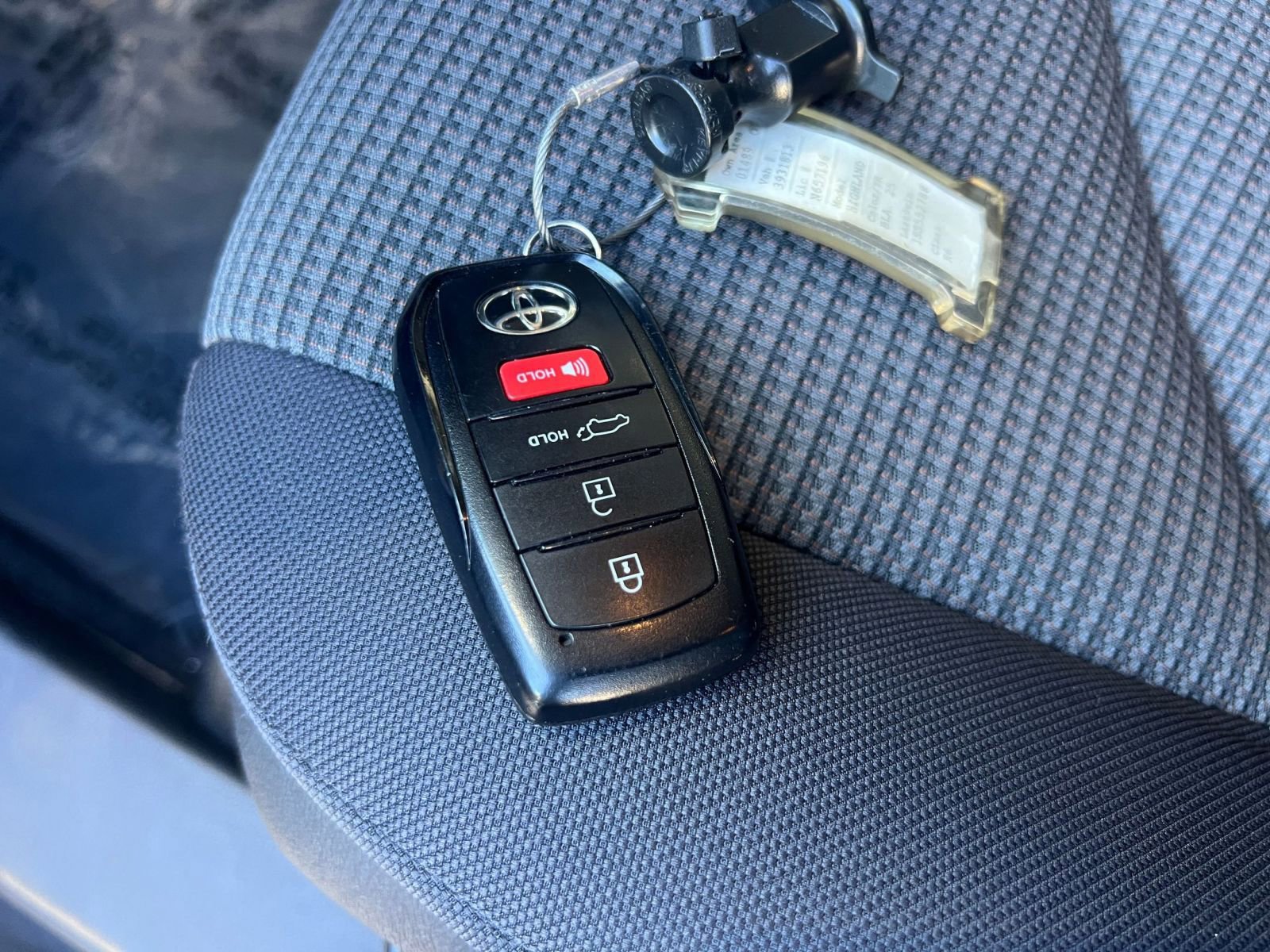 Used 2025 Toyota Highlander LE image 22