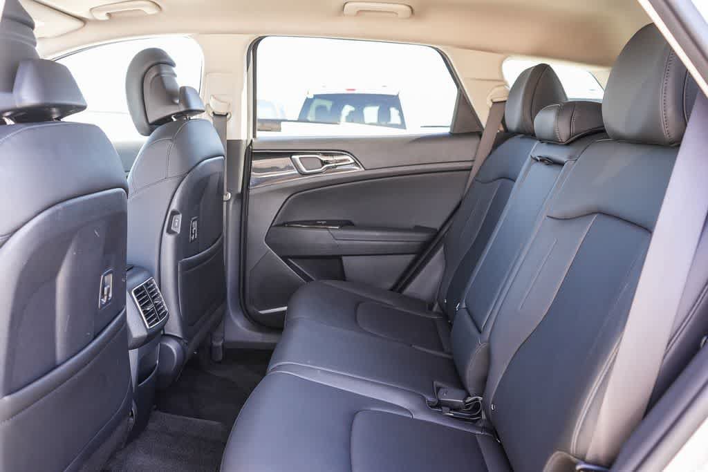 Used 2024 Kia Sportage EX FWD image 18
