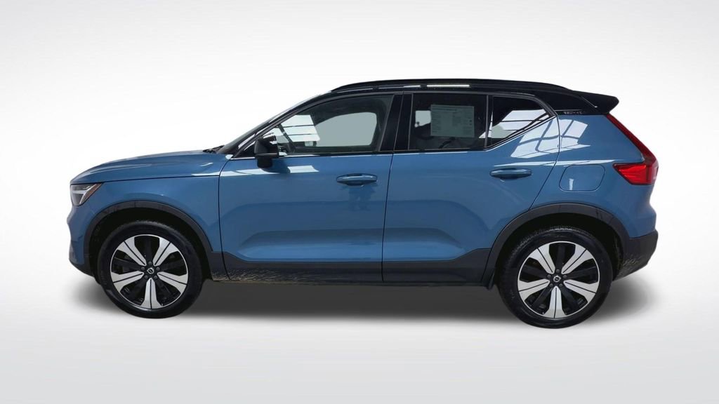 Used 2023 Volvo XC40 Recharge Plus w/ Protection Package Premier image 5