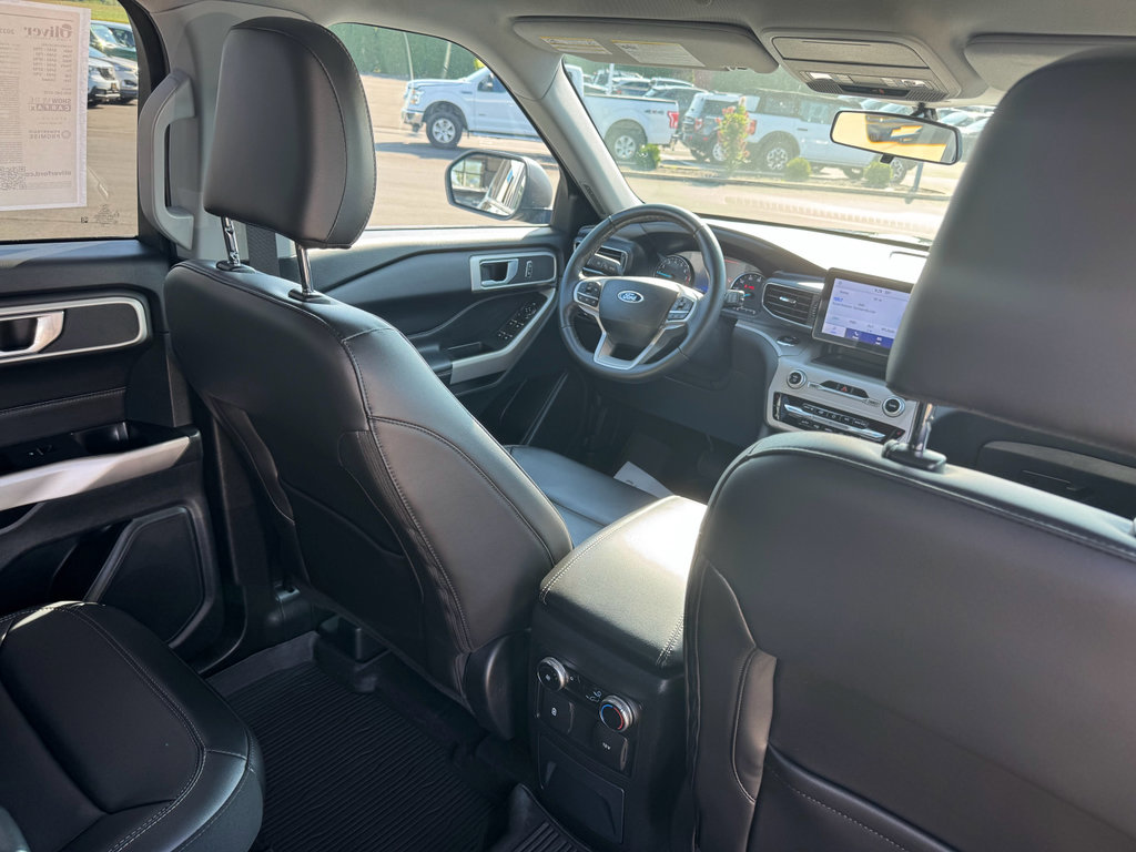 Used 2023 Ford Explorer XLT w/ Equipment Group 202A image 18