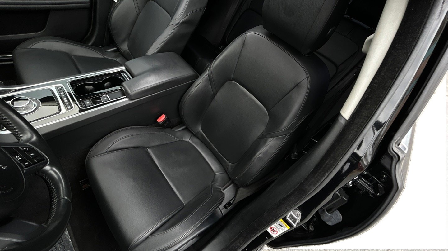 Used 2016 Jaguar XF Premium image 13
