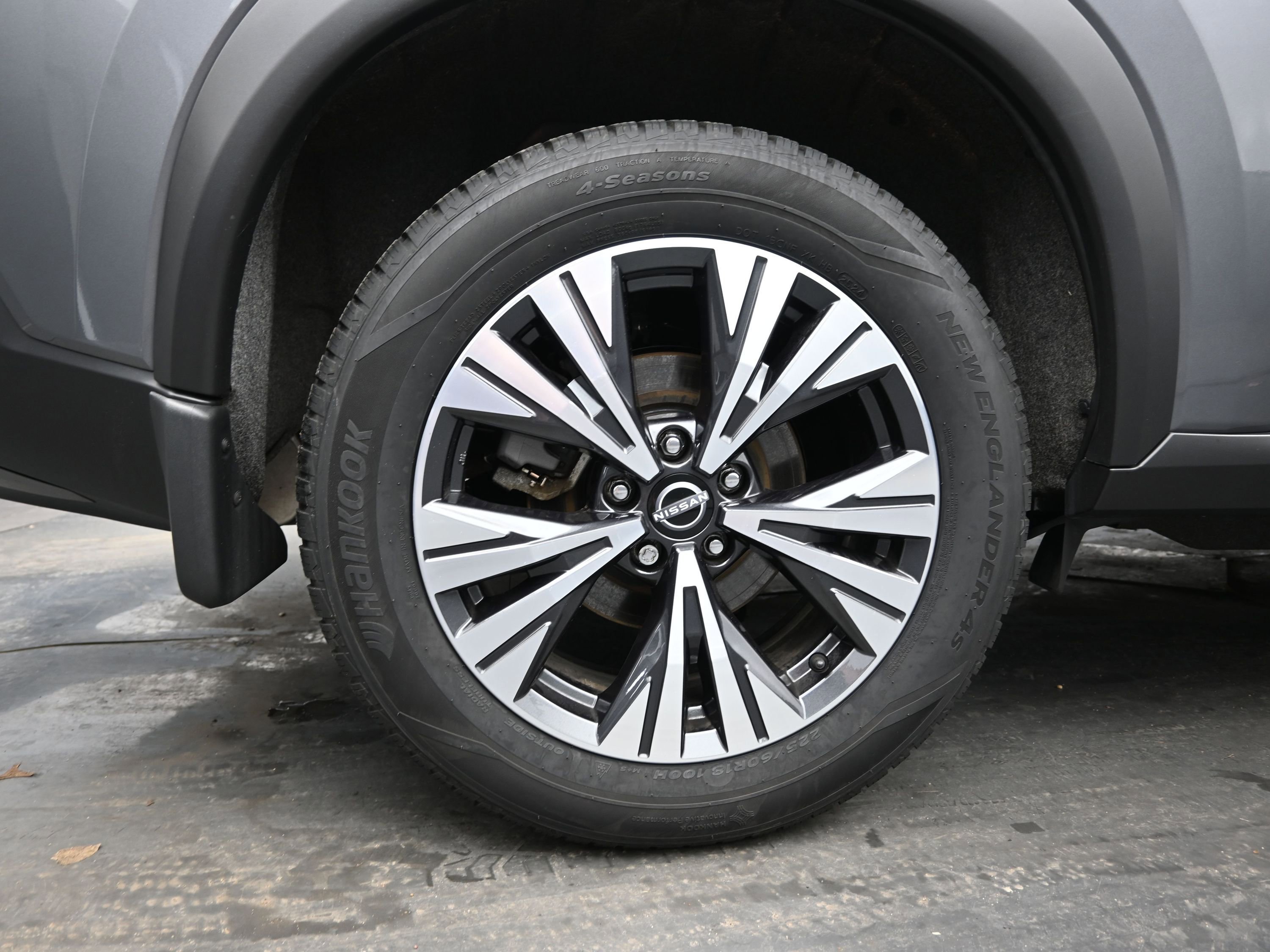 Certified 2023 Nissan Rogue SV image 9