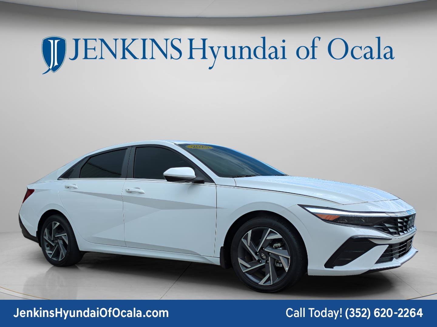 Certified 2025 Hyundai Elantra SEL FWD image 1