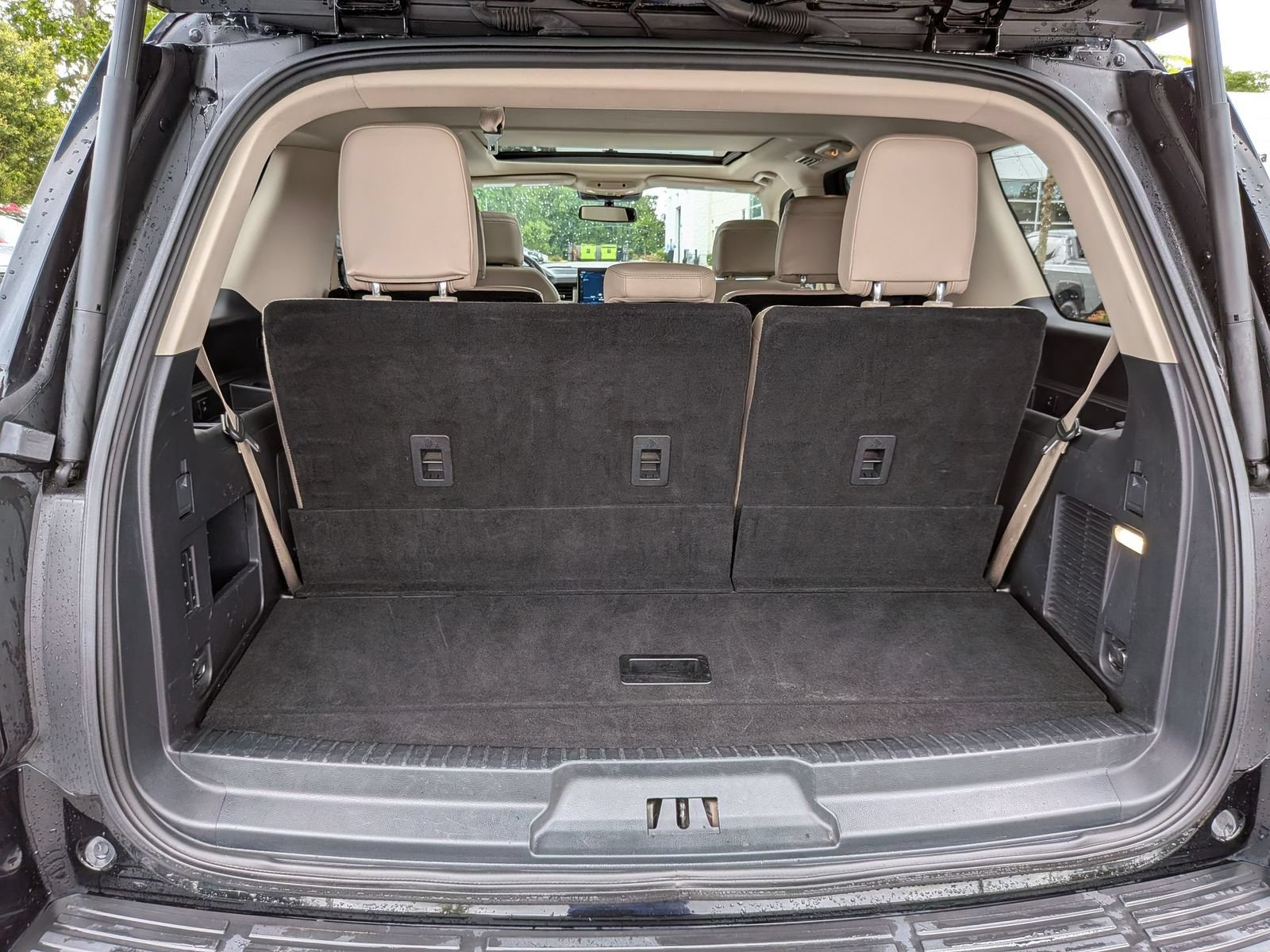 Used 2024 Ford Expedition Limited RWD image 34