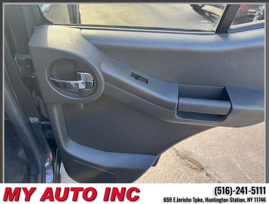 Used 2012 Nissan Xterra PRO-4X w/ Pro-4x Leather Pkg AWD/4WD image 29