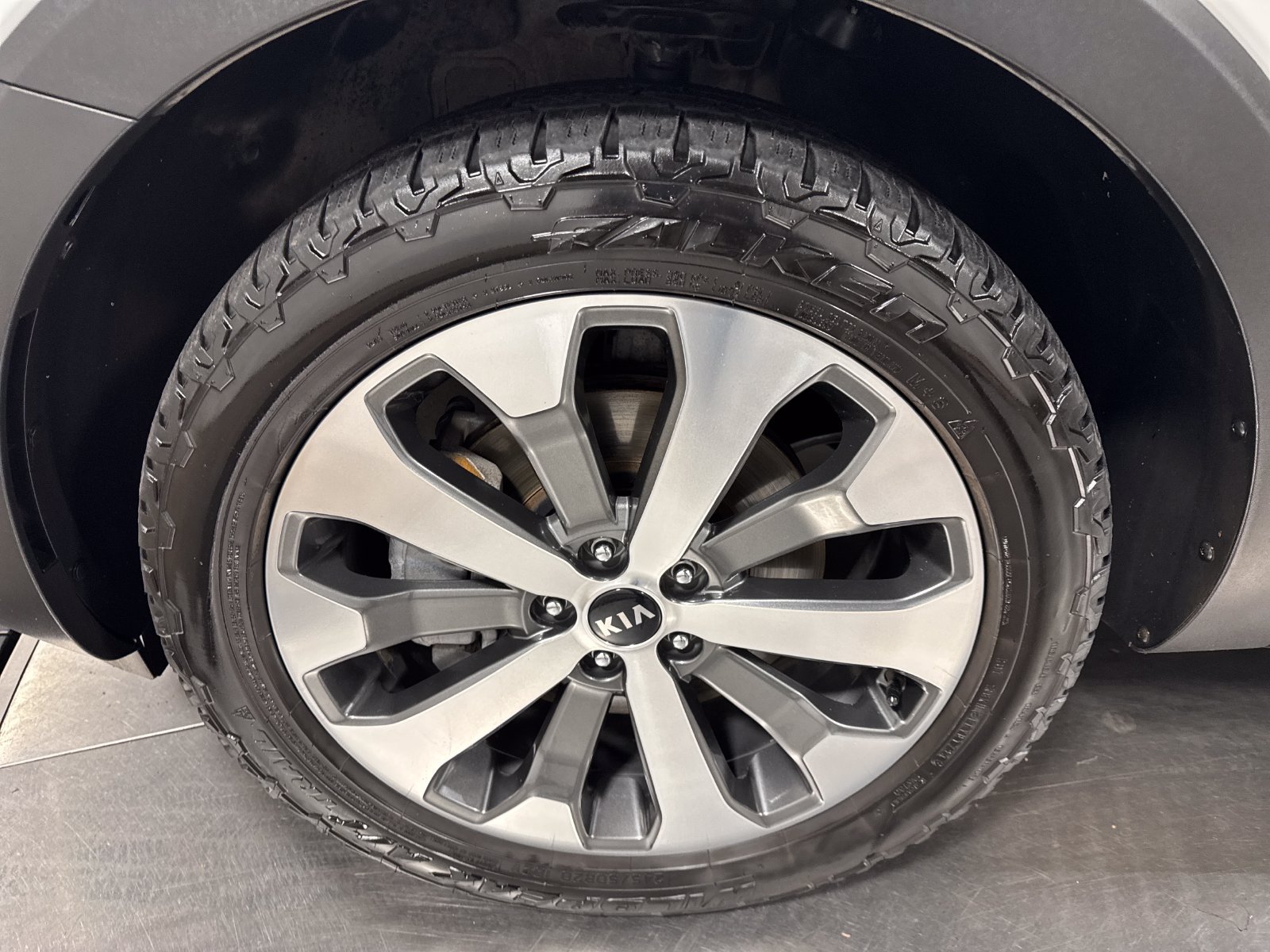Used 2021 Kia Telluride S AWD/4WD image 2