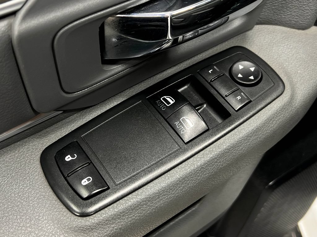 Used 2014 RAM 1500 Express AWD/4WD image 13