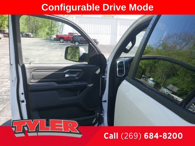 New 2026 RAM 1500 4x4 Crew Cab image 21
