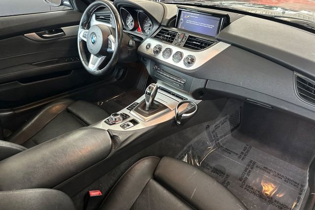 Used 2014 BMW Z4 sDrive35i RWD image 18