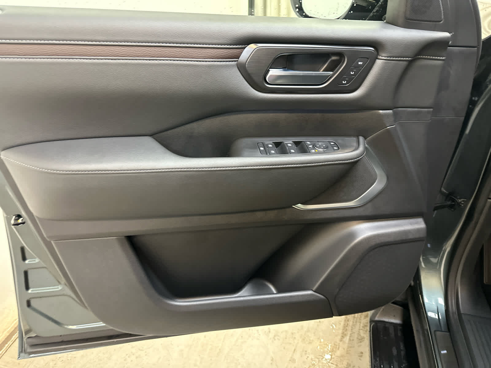 New 2026 Nissan Armada Platinum AWD/4WD image 19