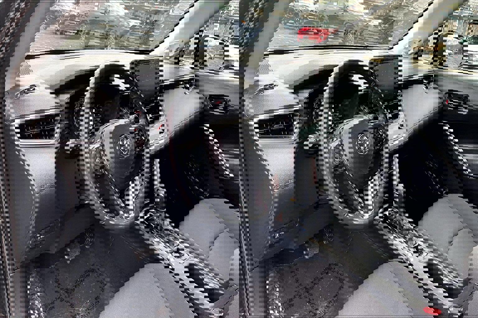 Used 2022 Toyota Corolla Cross LE w/ Moonroof Package image 13