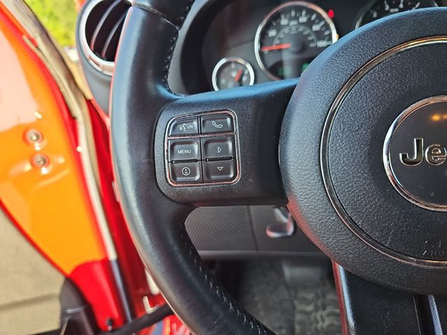 Used 2017 Jeep Wrangler Sahara w/ Dual Top Group AWD/4WD image 13