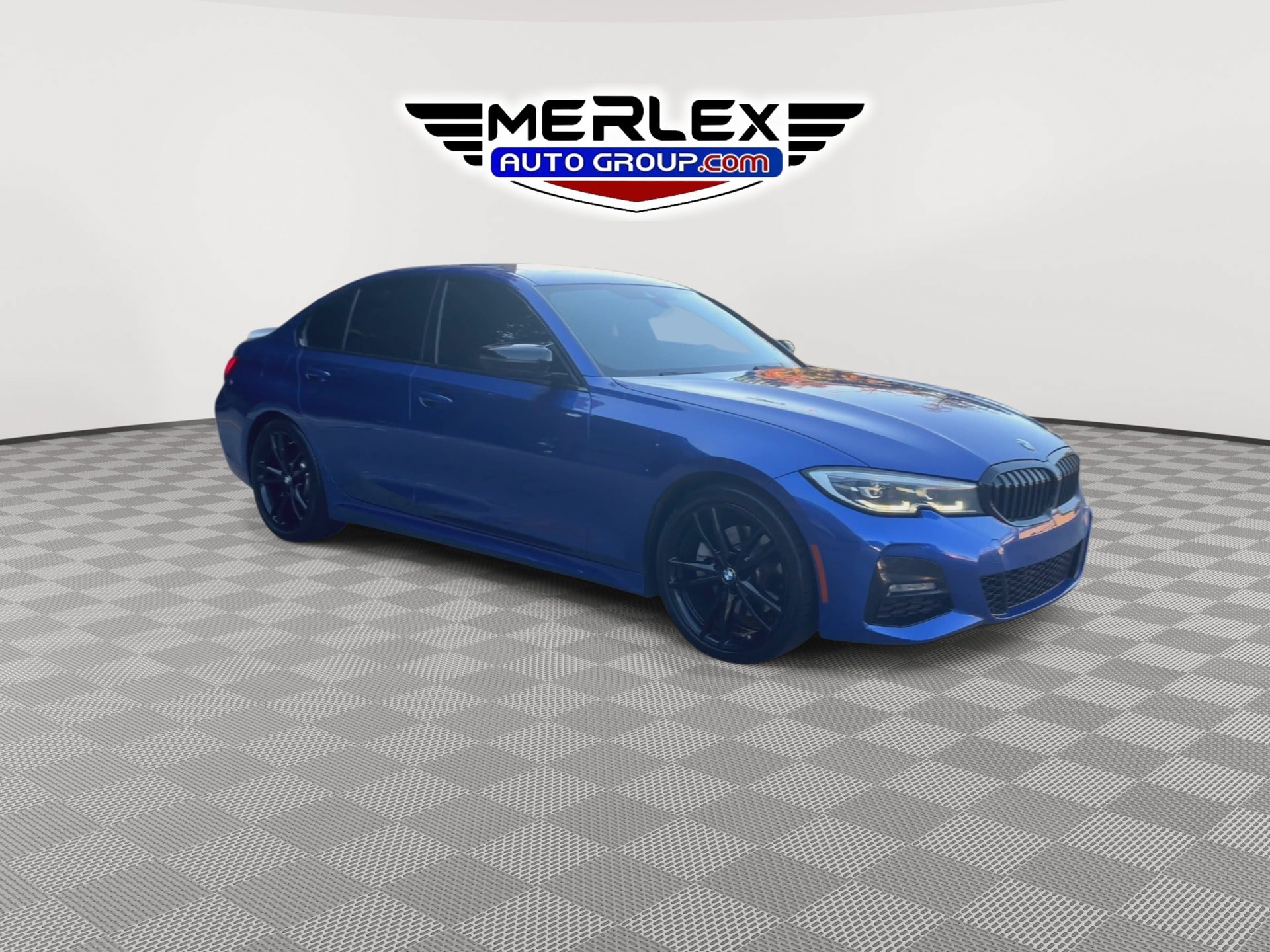 Used 2020 BMW 330i Sedan w/ M Sport Package RWD image 2
