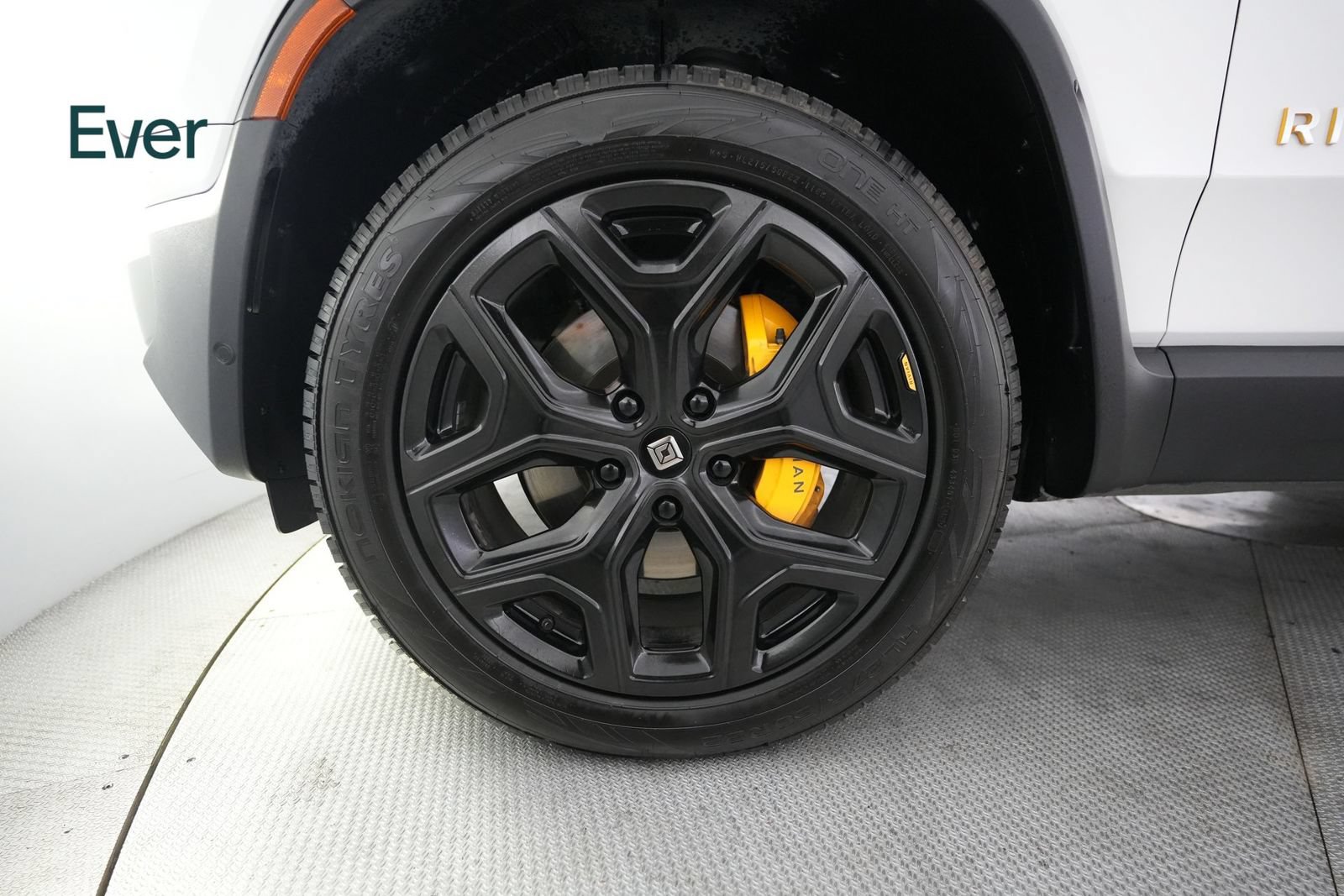 Used 2023 Rivian R1S Adventure Quad AWD/4WD image 20
