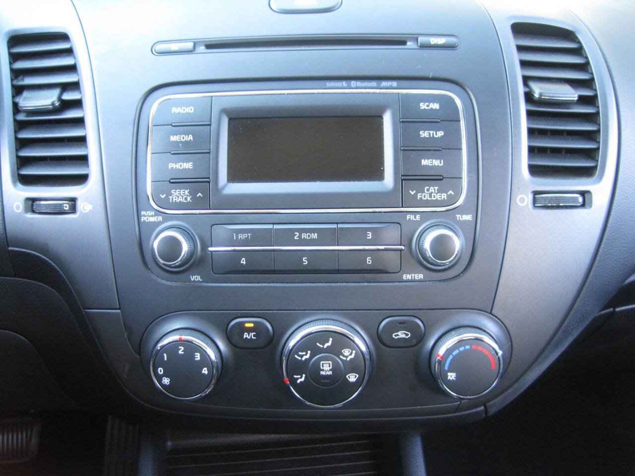 Used 2015 Kia Forte LX w/ Popular Package image 36