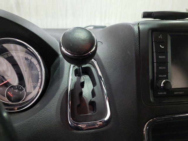 Used 2019 Dodge Grand Caravan SE image 30