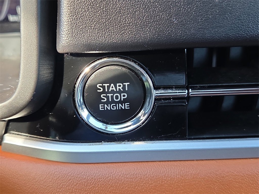 Used 2022 Mitsubishi Outlander SEL image 32