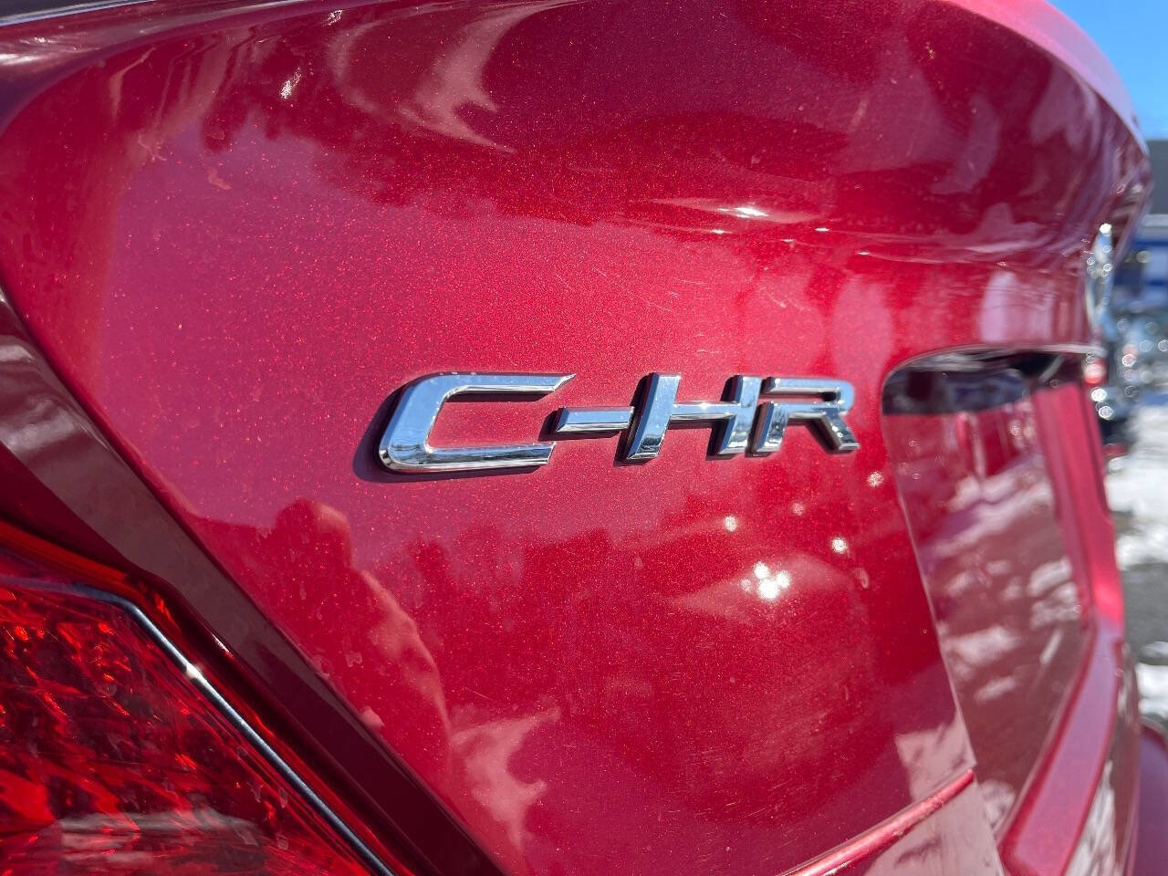 Used 2018 Toyota C-HR XLE FWD image 31