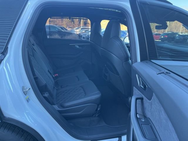 New 2026 Audi SQ7 Premium Plus image 32